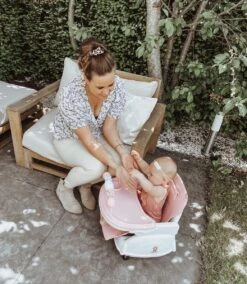 Twinky® Kinderstoel – 2-in-1 Kinderwagen Set – Bruin – Inklapbare Eetstoel & Baby Wagentje En Babystoel Voor Aan Tafel – Kinderzetel, Peuterstoeltje En Meegroeistoel In 1 19 Twinky® Kinderstoel – 2-in-1 Kinderwagen Set – Bruin – Inklapbare Eetstoel & Baby Wagentje En Babystoel Voor Aan Tafel – Kinderzetel, Peuterstoeltje En Meegroeistoel In 1 -Babyproducten 1042x1200