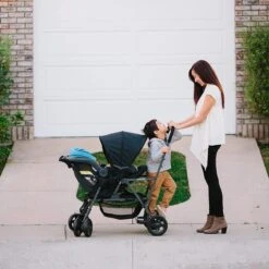 Joovy Caboose Graphite Stand On Tandem Buggy - Rood - Duo Buggy - Dubbele Buggy -Babyproducten 1199x1200 1