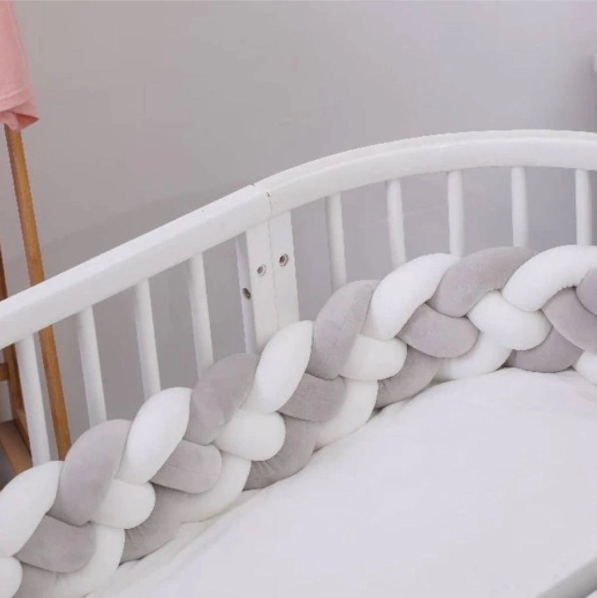 Bedbumper - Bedomrander - Bedbumper Ledikant - Bedbumper Gevlochten - Boxomrander - Babykamer Accessoires - 3 Meter - Katoen - Grijs/wit 6 Bedbumper - Bedomrander - Bedbumper Ledikant - Bedbumper Gevlochten - Boxomrander - Babykamer Accessoires - 3 Meter - Katoen - Grijs/wit - Afbeelding 4