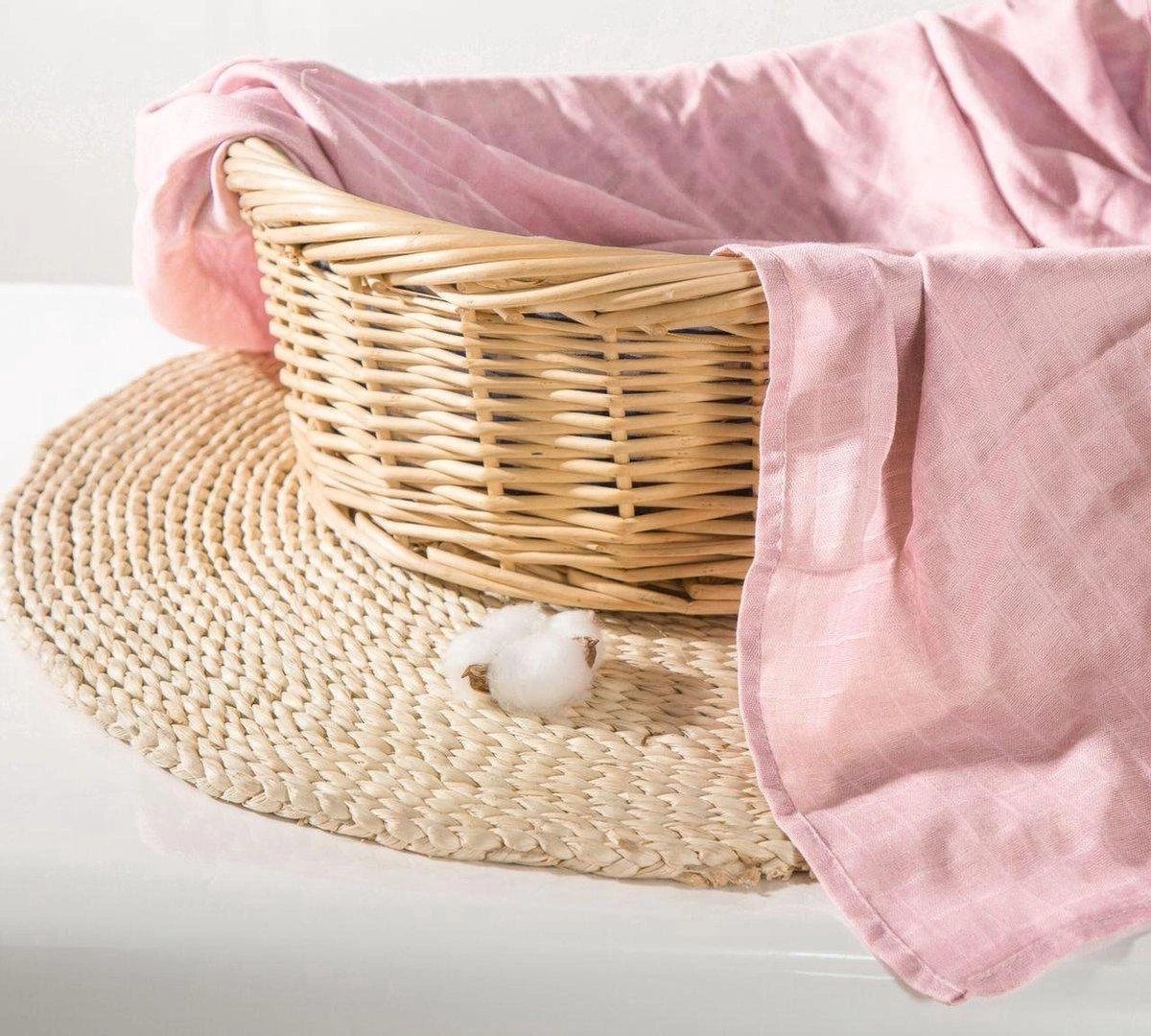 Hydrofiele Doek XL 120x120cm Poederroze - Hydrofiel Luier - Ultra Zacht Bamboe - Swaddle - Inbakerdoek - Wikkeldeken - Omslagdoek Baby - Bad 3 Hydrofiele Doek XL 120x120cm Poederroze - Hydrofiel Luier - Ultra Zacht Bamboe - Swaddle - Inbakerdoek - Wikkeldeken - Omslagdoek Baby - Bad