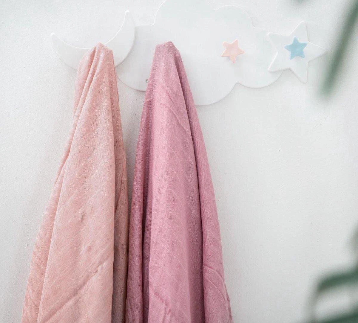 Hydrofiele Doek XL 120x120cm Poederroze - Hydrofiel Luier - Ultra Zacht Bamboe - Swaddle - Inbakerdoek - Wikkeldeken - Omslagdoek Baby - Bad 5 Hydrofiele Doek XL 120x120cm Poederroze - Hydrofiel Luier - Ultra Zacht Bamboe - Swaddle - Inbakerdoek - Wikkeldeken - Omslagdoek Baby - Bad - Afbeelding 3