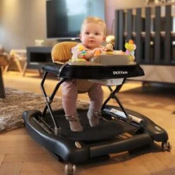 Deryan Luxe Loopstoel - Schommelfunctie - Inclusief Speelset En Dienblad - Zwart/Nougat 22 Deryan Luxe Loopstoel - Schommelfunctie - Inclusief Speelset En Dienblad - Zwart/Nougat -Babyproducten 1200x1200 1152