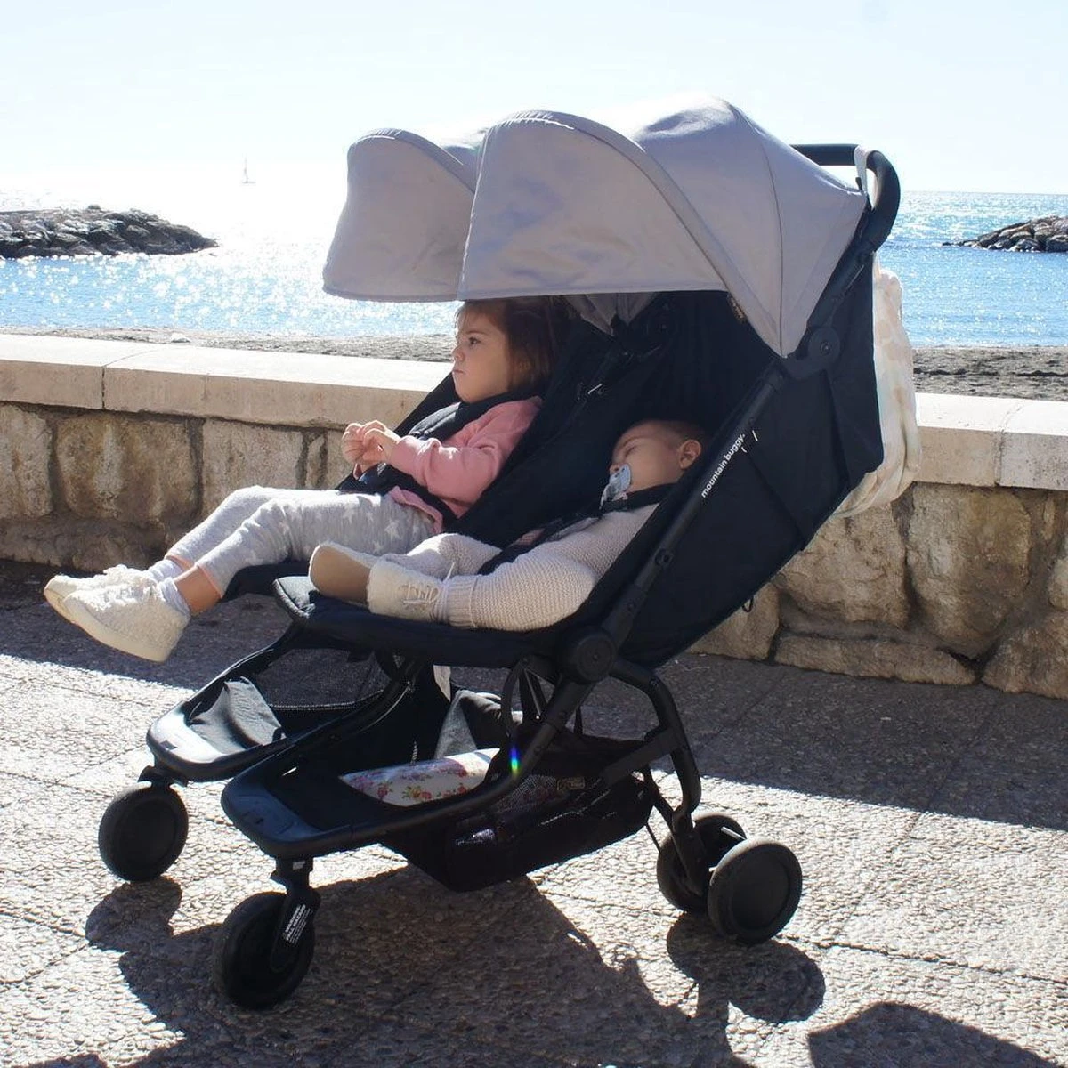 Mountain Buggy Nano Duo V3 Black (2022) 4 Mountain Buggy Nano Duo V3 Black (2022) - Afbeelding 2