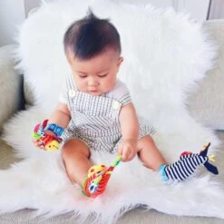 Playgro Pols- En Voetrammelaarset Zebra & Giraf - Set Van 4 Stuks, 2 Polsbandjes En 2 Rammelsokjes -Babyproducten 1200x1200 19