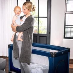 Hauck Dream N Play Plus Campingbedje Set - Met Matras En Muggennet - Navy -Babyproducten 1200x1200 431