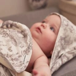 Jollein Badcape 75x75cm Pimpelmees - Forest Animals -Babyproducten 1200x1200 842