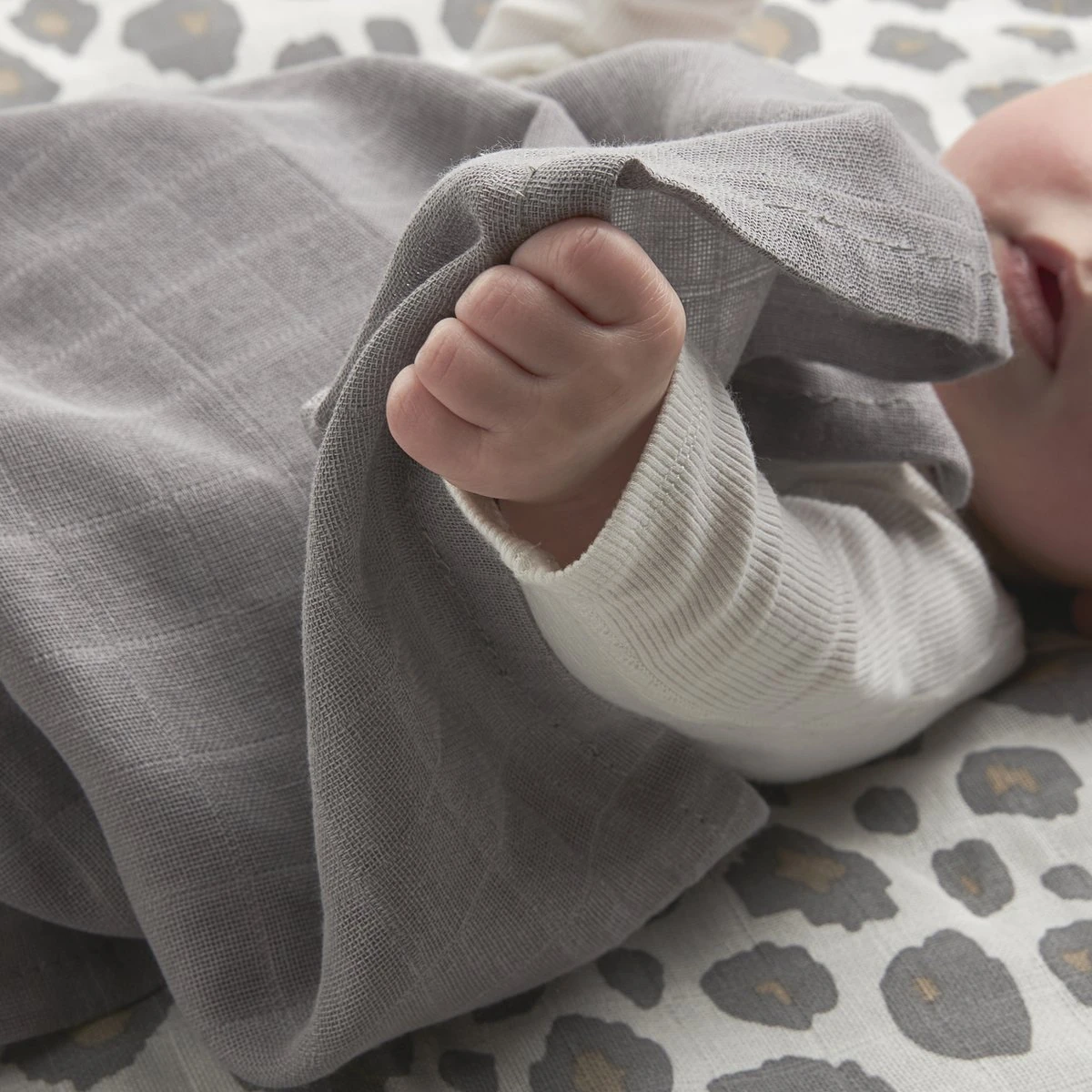 Meyco Panter Starterset - 9-pack - Hydrofiel - Neutral/grey 5 Meyco Panter Starterset - 9-pack - Hydrofiel - Neutral/grey - Afbeelding 3