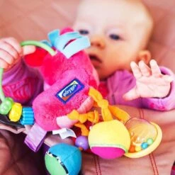 Playgro Clip Clop Rammelaar - Roze - Activiteitenspeeltje - Kraamkado -Babyproducten 1200x1200 93