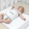 Snoozzz Slaapwikkel Regular - Baby Slaaphulp - Voorkomt Voorkeurshouding - Geschikt Voor Wieg En Ledikant - 0+ Maanden - Wit/Grijs - 180 X 50 Cm -Babyproducten 1200x793 2