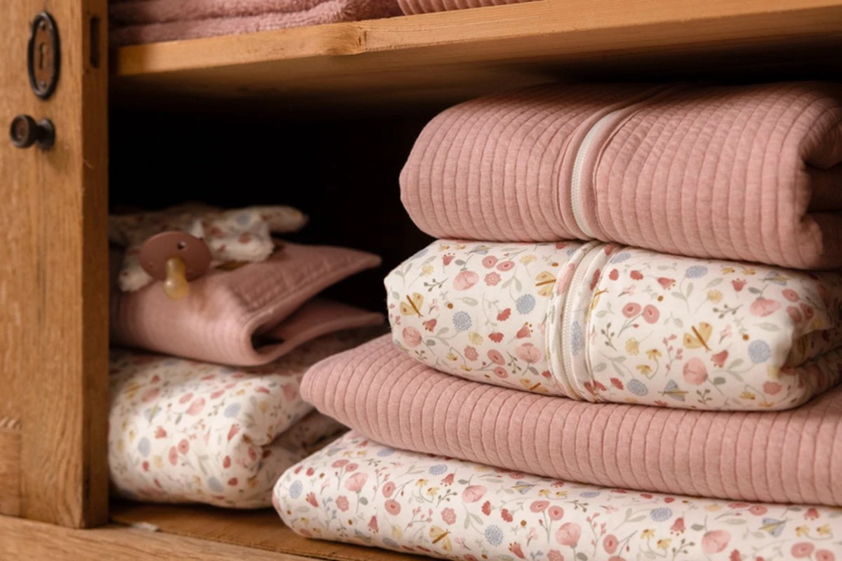 Little Dutch Verschoningsmatje Flowers & Butterflies 8 Little Dutch Verschoningsmatje Flowers & Butterflies - Afbeelding 6