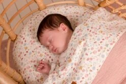 Little Dutch Ledikantdeken Flowers & Butterflies -Babyproducten 1200x800 349