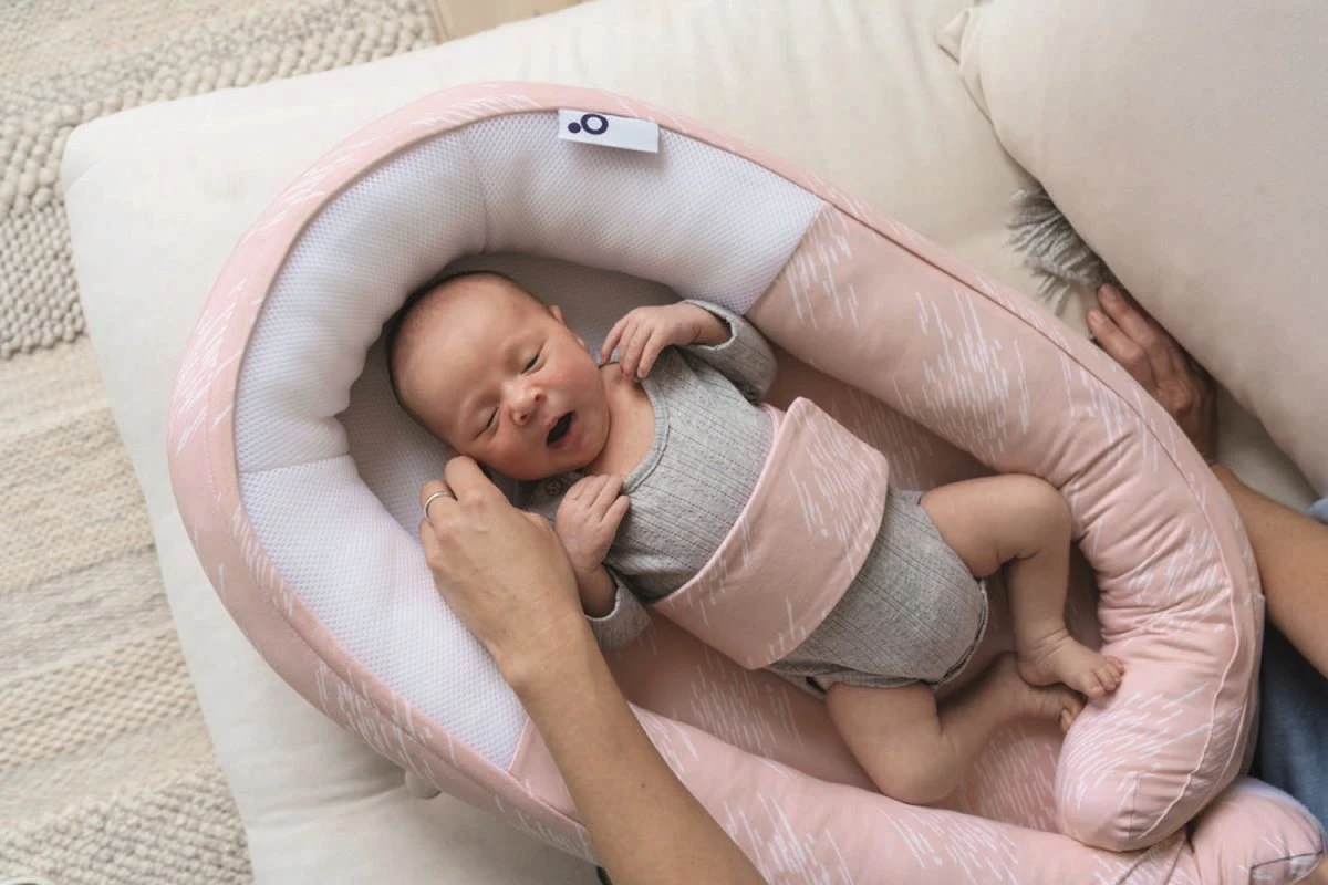 Doomoo Cocoon - Babynestje - Organisch Katoen - 74 X 46 Cm - Misty Pink 4 Doomoo Cocoon - Babynestje - Organisch Katoen - 74 X 46 Cm - Misty Pink - Afbeelding 2