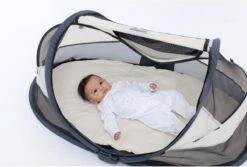 Deryan Baby Luxe Campingbedje – Inclusief Zelfopblaasbare Matras - Cream -Babyproducten 1200x813 1
