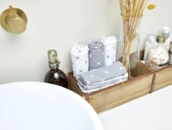 Meyco X Mrs.Keizer Louis Hydrofiele Doeken - 3-pack - Grijs - 70x70cm 9 Meyco X Mrs.Keizer Louis Hydrofiele Doeken - 3-pack - Grijs - 70x70cm -Babyproducten 1200x911