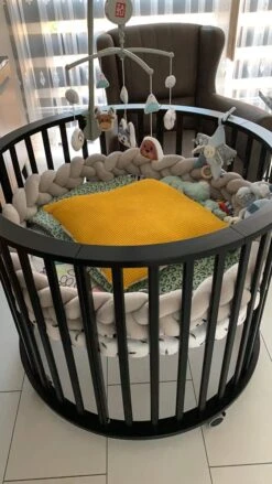 IL BAMBINI Gevlochten Baby Bed Bumper Treccia - Bedomrander - Box Omrander - Hoofdbeschermer - Boxrand - Bedbumper - Stootrand - Boxomrander - (3 Meter) Grijs 15 IL BAMBINI Gevlochten Baby Bed Bumper Treccia - Bedomrander - Box Omrander - Hoofdbeschermer - Boxrand - Bedbumper - Stootrand - Boxomrander - (3 Meter) Grijs -Babyproducten 675x1200 5