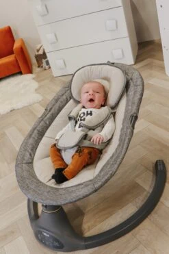 Tryco Hugg Swing Babyschommel - Grijs - Draaibare Babyswing - Met Muziek -Babyproducten 800x1200 150