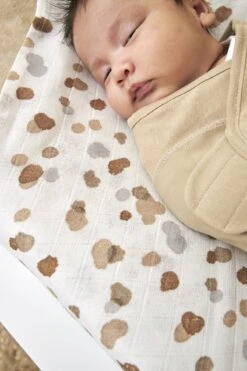 SwaddleMeyco Inbakerdoek Uni - Sand - 0-3 Maanden -Babyproducten 800x1200 178