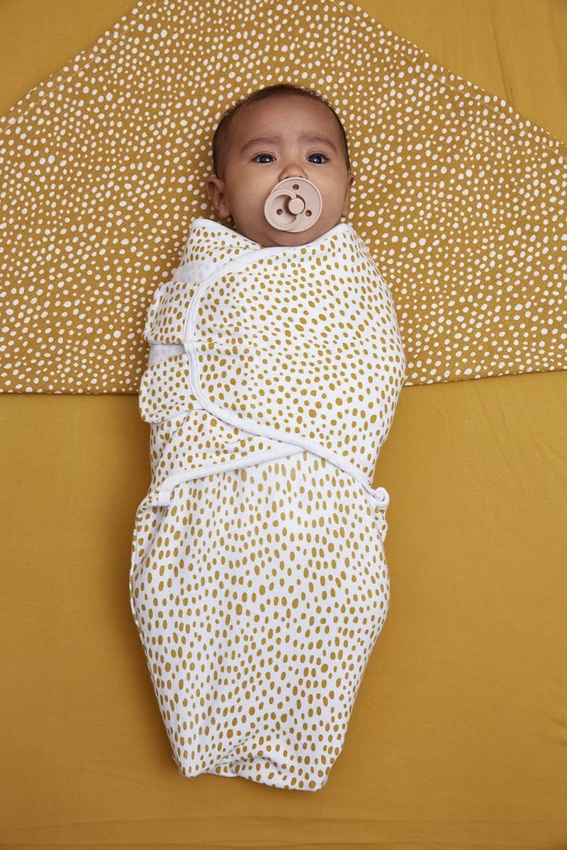 Meyco Cheetah Swaddlemeyco Inbakerdoek - Honey Gold - 0-3 Maanden 4 Meyco Cheetah Swaddlemeyco Inbakerdoek - Honey Gold - 0-3 Maanden - Afbeelding 2