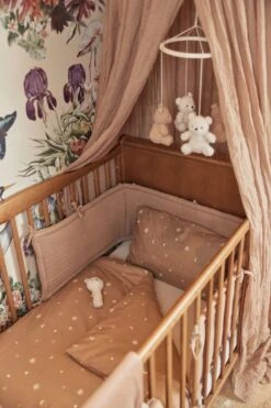 Jollein Baby Overtrek Ledikant 100x135/140cm Stargaze - Biscuit 18 Jollein Baby Overtrek Ledikant 100x135/140cm Stargaze - Biscuit -Babyproducten 800x1200 295