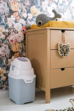 DiaperChamp ONE - Soft Silver - Standaard Luieremmer -Babyproducten 800x1200 51