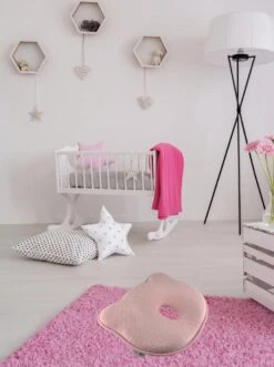 Baby IQ Orthopedisch Baby Hoofdkussen – Traagschuim – Tegen Plat Achterhoofd – Kraamcadeau –Roze – Incl Bandana Slabber -Babyproducten 895x1200 5