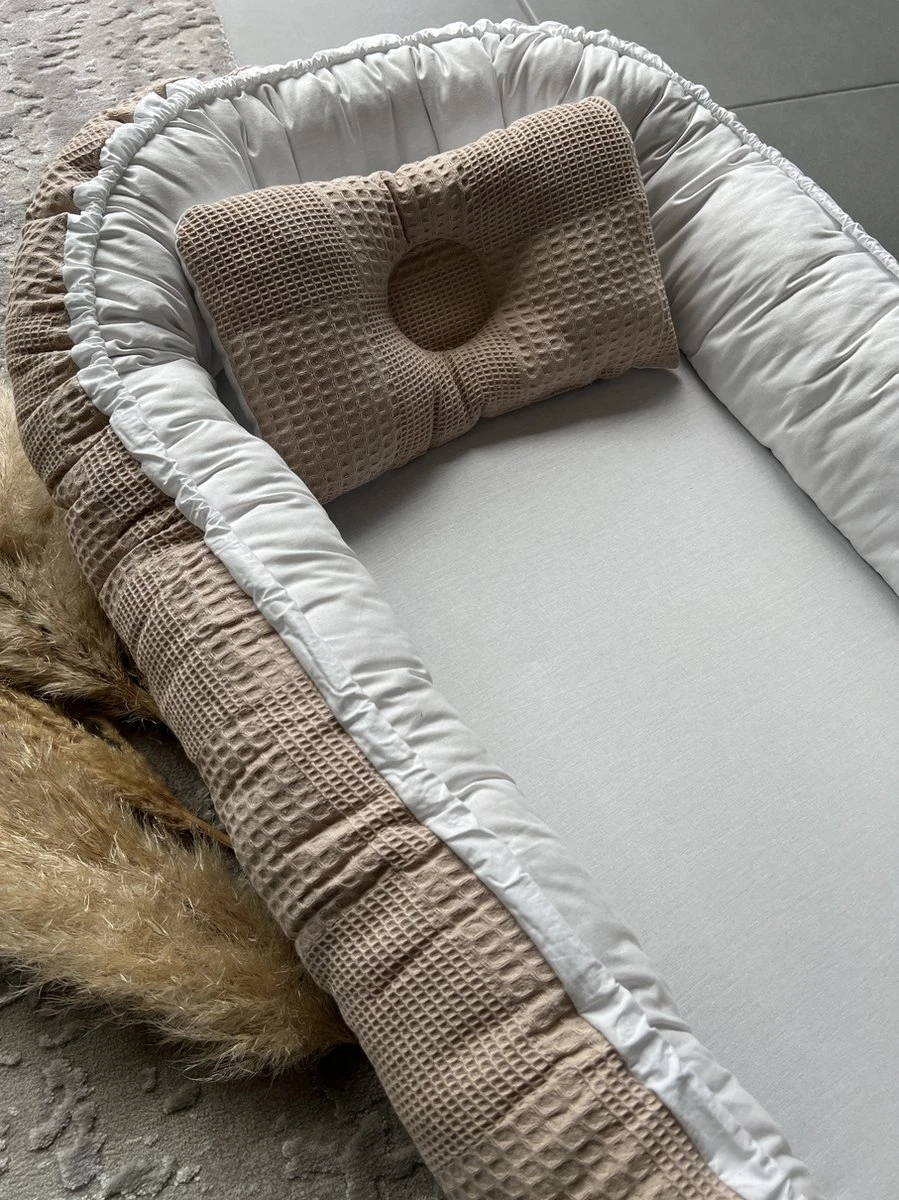 Bébélunes - Waffle Brown - Babynest - Bruin - 60x100cm - Inclusief Kussen 4 Bébélunes - Waffle Brown - Babynest - Bruin - 60x100cm - Inclusief Kussen - Afbeelding 2