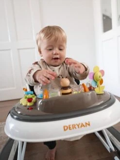 Deryan Luxe Loopstoel - Schommelfunctie -Inclusief Speelset En Dienblad - Bruin -Babyproducten 900x1200 40