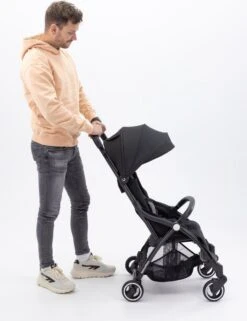 Hamilton By Yoop X1 Plus Buggy – Nieuw, Hoger, Uitgebreider 2023 Model – Premium Stroller Met One Hand Folding Technologie – Zwart – Lichte, Verstelbare En Wendbare Kinderwagen Met Vele Gemakken -Babyproducten 924x1200 1